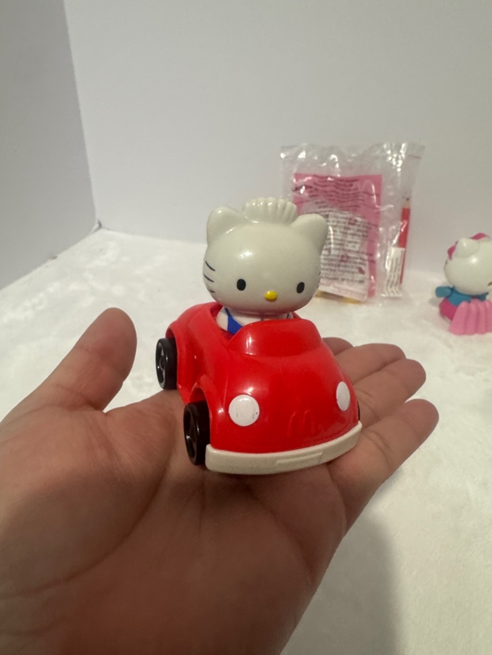 Hello kitty figures McDonald’s happy set Sanrio lot of 4 - Picture 3 of 6